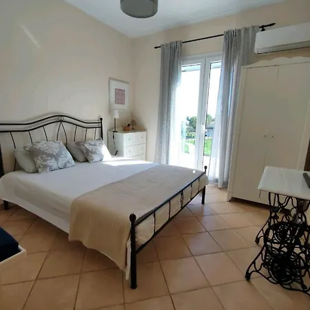 Sunny Coco Mat In With A Sea View Villa